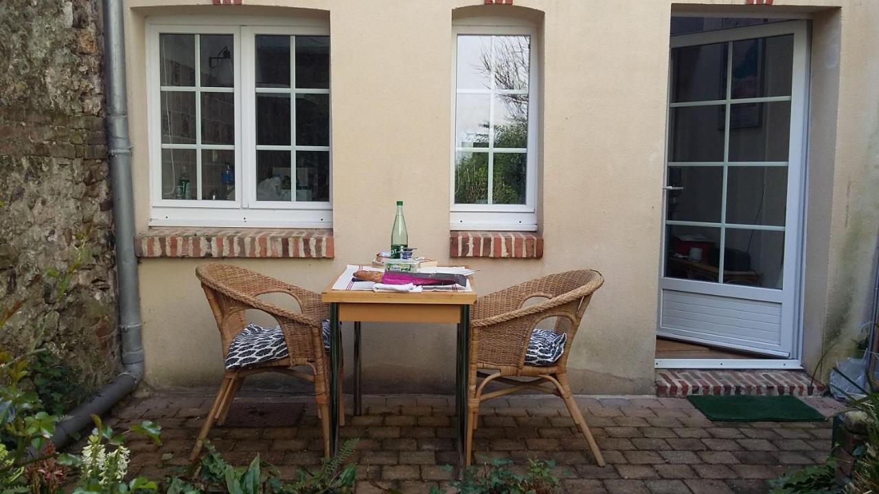 La cabane du Petit Matelot Honfleur Extérieur photo